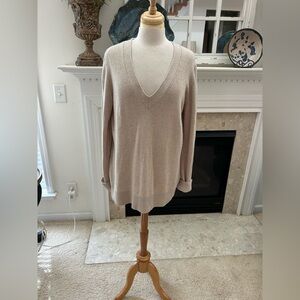 Banana Republic/Filpucci Italian Wool V-Neck Beige Sweater